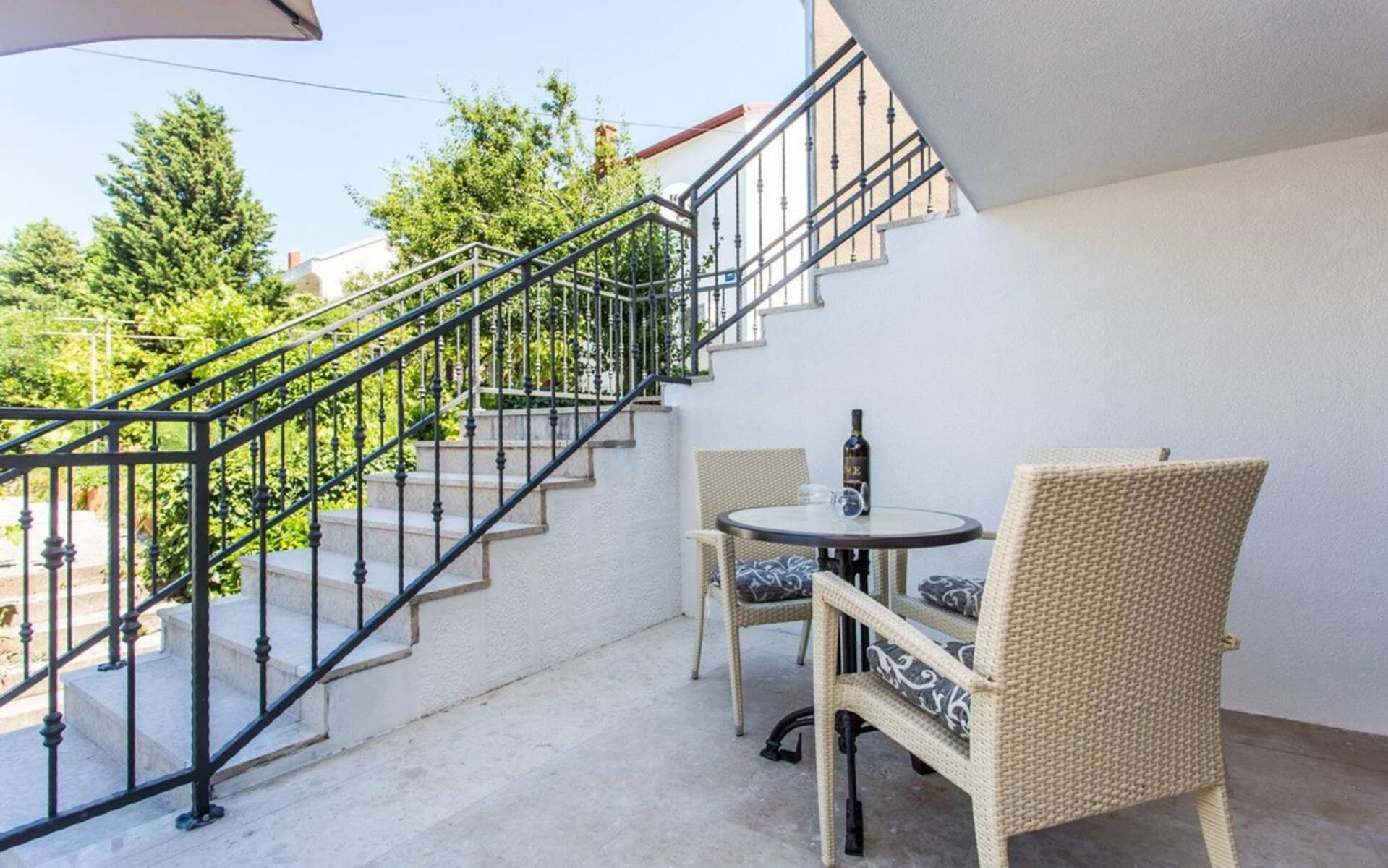Apartments Bernardeta 1 Baska  Exterior photo
